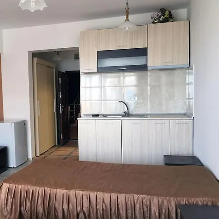Studio 3 In Reny * סבטי ולאס