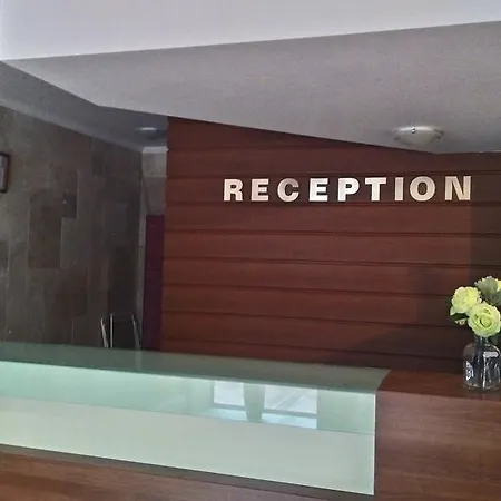 Studio 3 In Reny דירה *